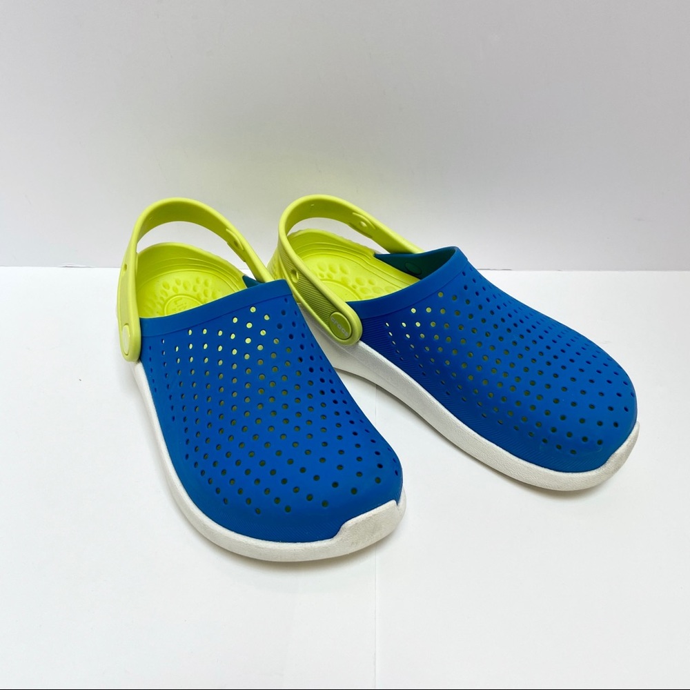 Extra Cusioned! Crocs LiteStride Clogs Size J3